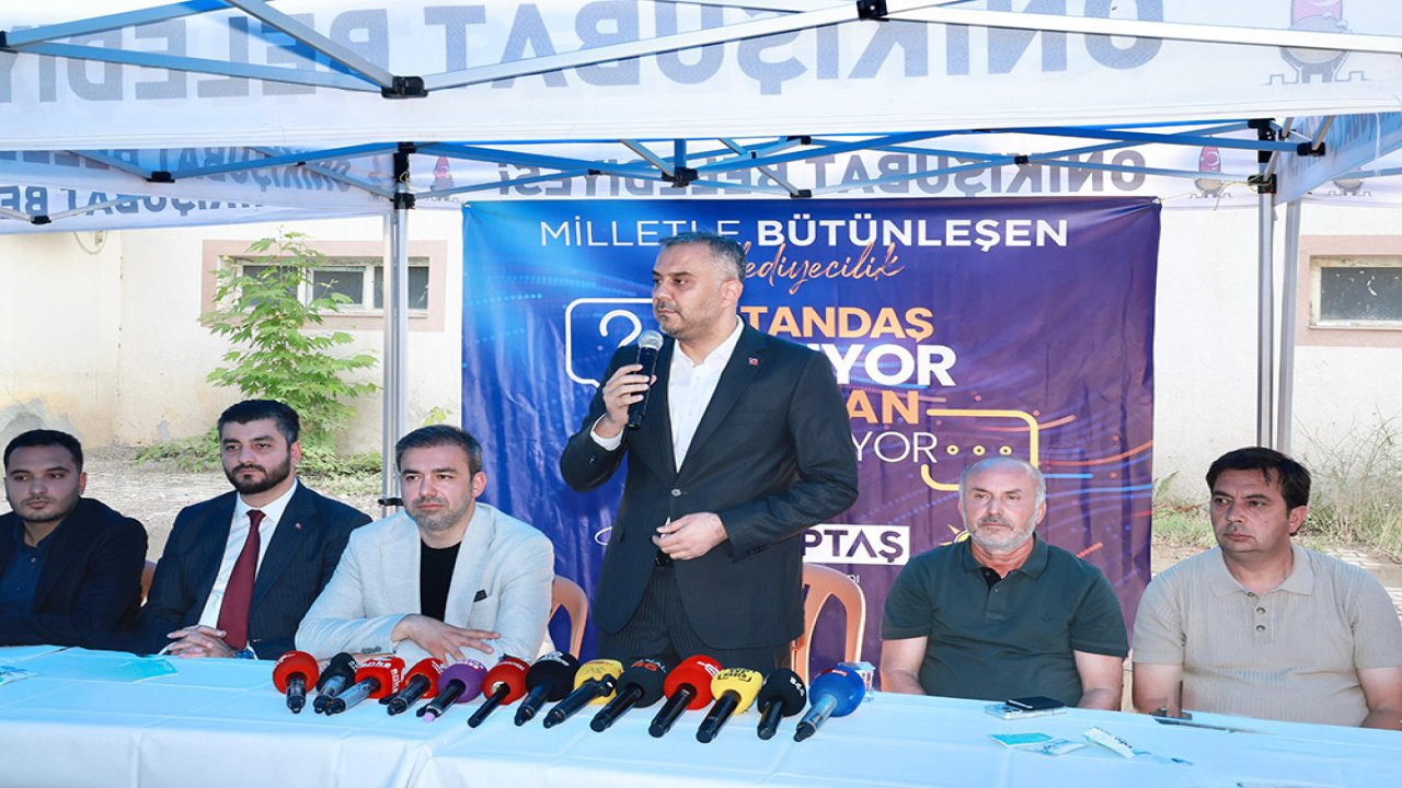 Başkan Toptaş Önce Aşure Dağıttı, sonra vatandaşların sorularını yanıtladı!