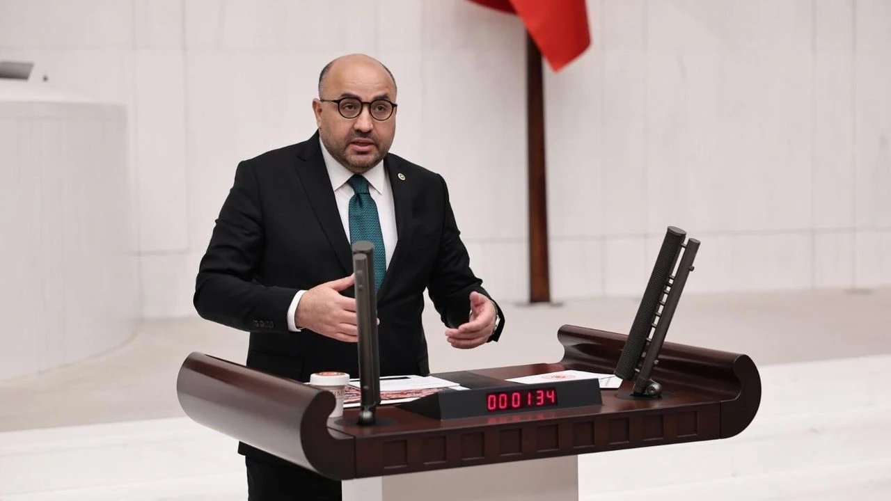 Mehmet Şahin'den AP'nin Kıbrıs Kararına Ağır Eleştiri: "Hukuk Tanımaz, Tarih Dışı"