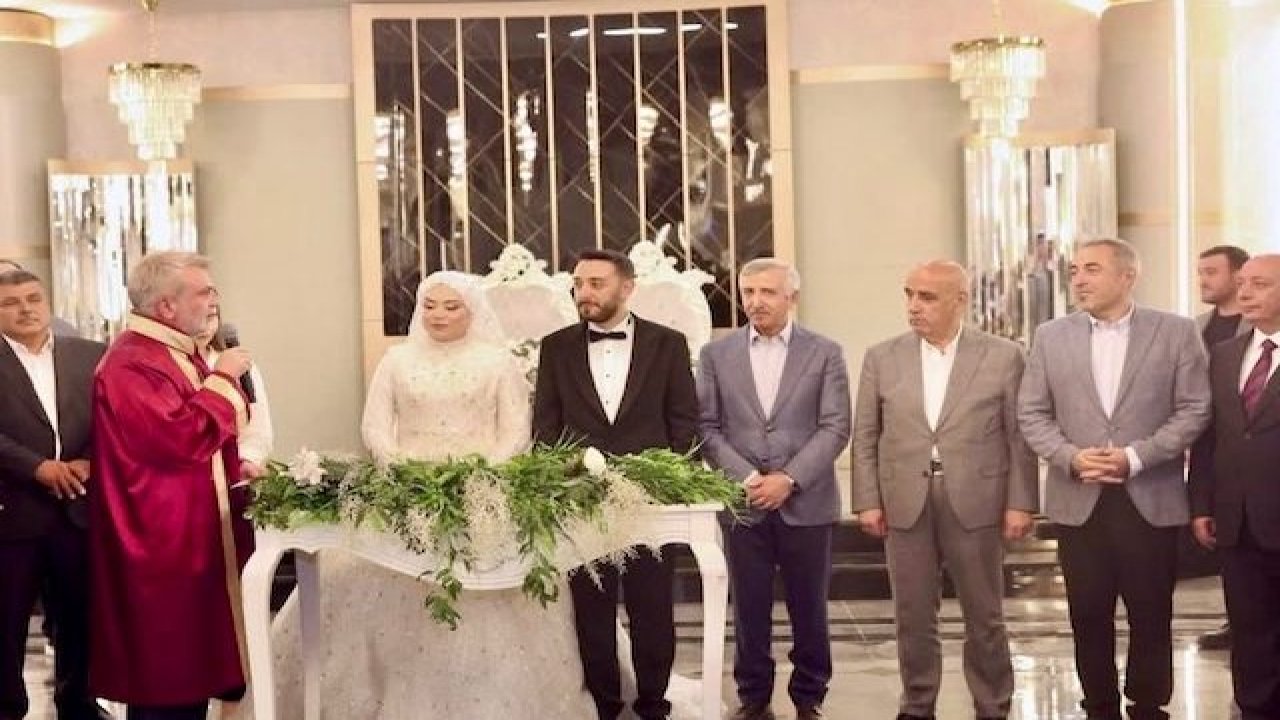 Kahramanmaraş’ta Rektör Bakan, Oğlunu Evlendirdi!