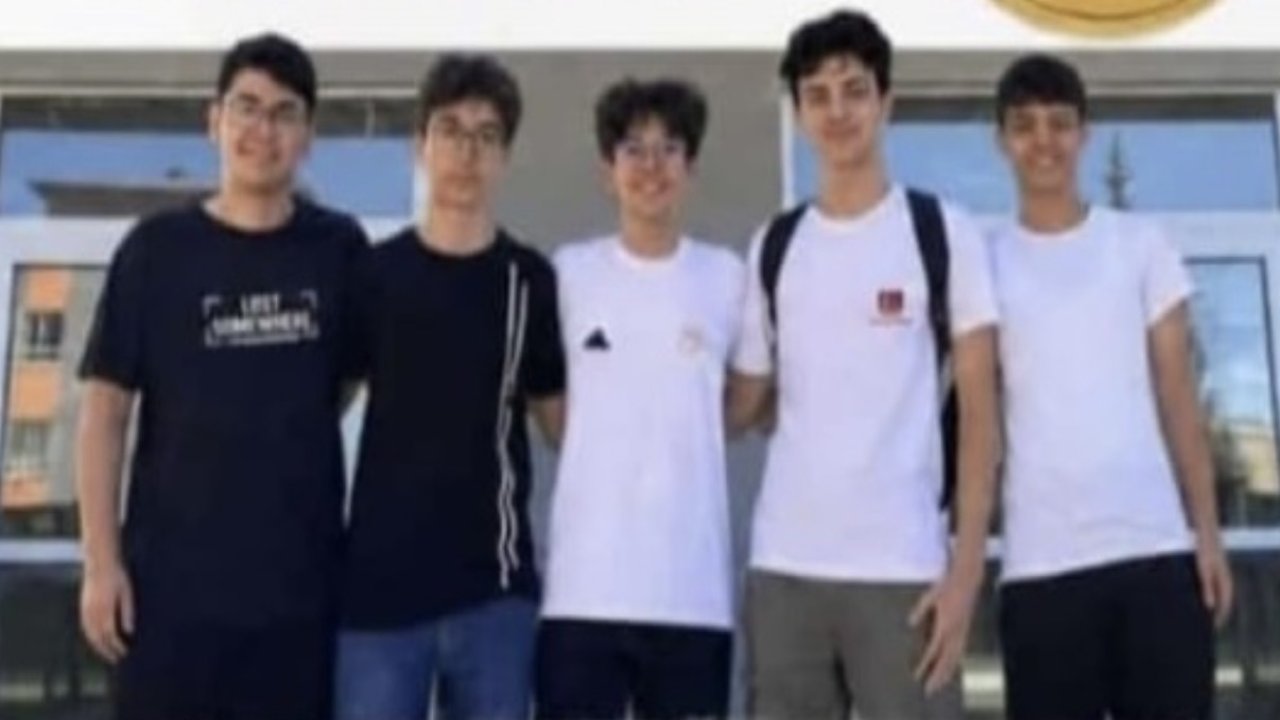 Yunus Emre Ortaokulu Tarih Yazdı: 5 Türkiye Birincisiyle Kahramanmaraş’ın Gururu Oldu