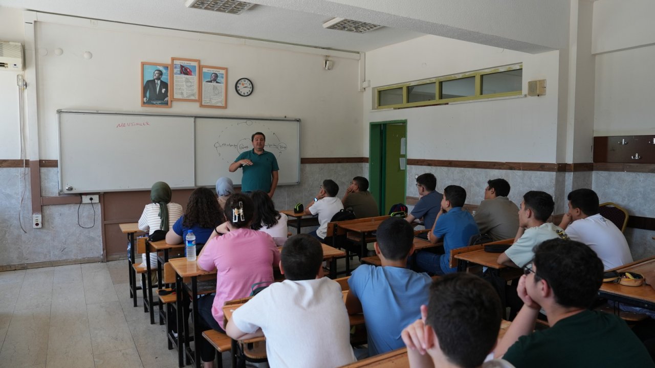 Gençler Yaz Tatilini Pusula Maraş Akademileriyle Verimli Geçiriyor!