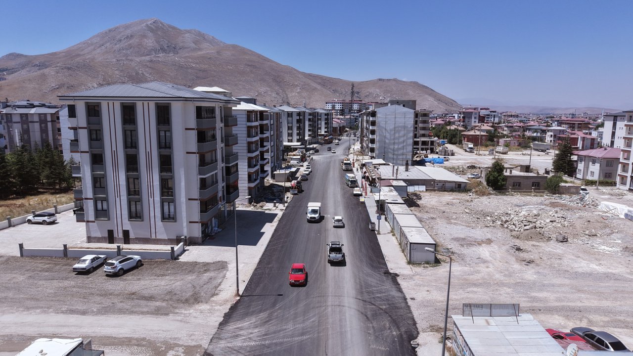 Büyükşehir, Elbistan Hacı Esat Efendi Caddesi’nde İlk Etabı Tamamladı
