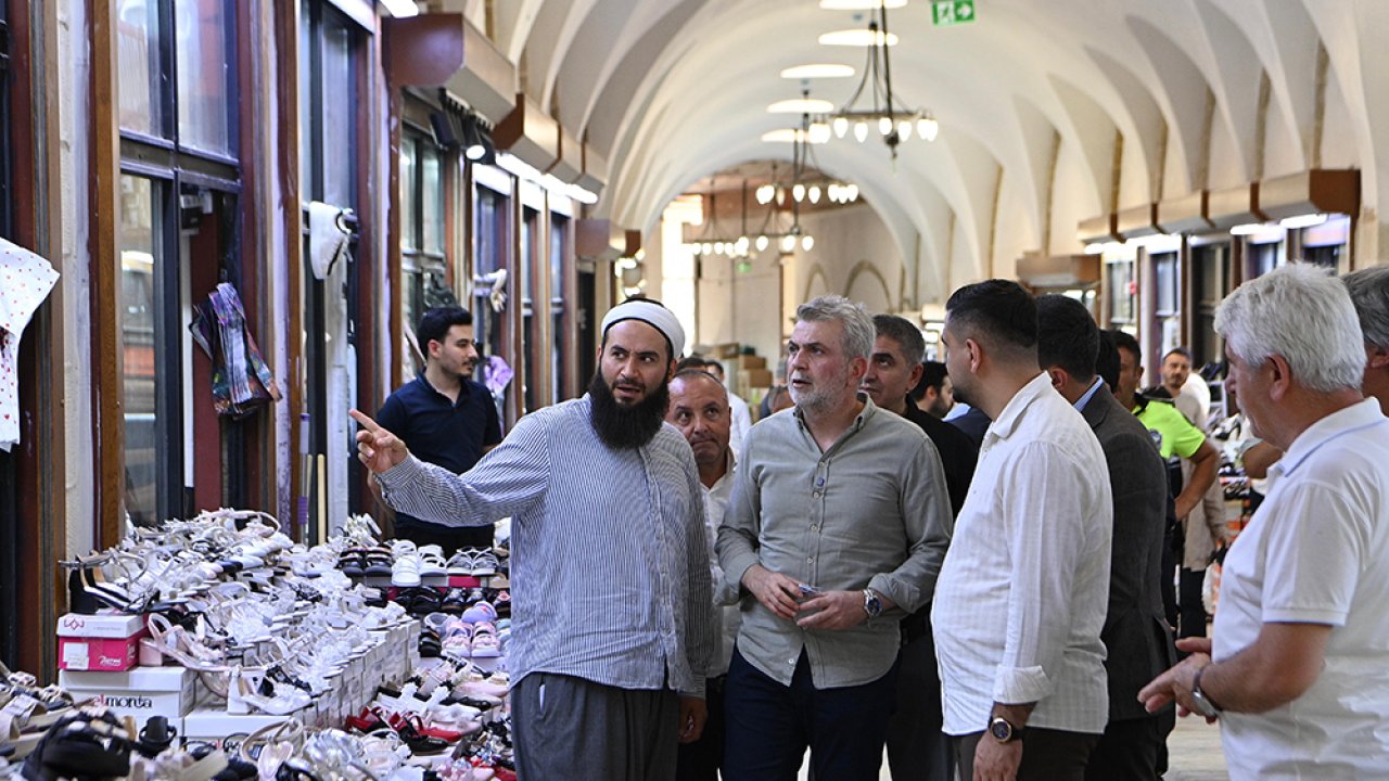 Başkan Görgel, Kapalı Çarşı’da Esnaf ve Vatandaşlarla Bir Araya Geldi