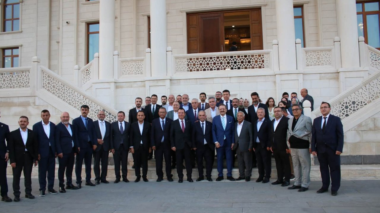 Hisarcıklıoğlu’ndan Kahramanmaraş Ticaret Borsası’na Ziyaret