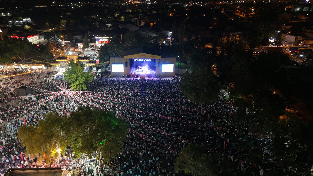 Kahramanmaraş’ta Dedublüman Konserine akın ettiler!