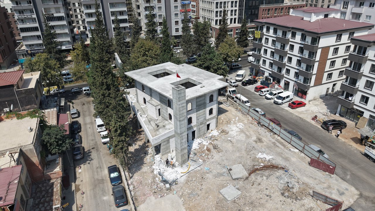 Kahramanmaraş'ta Yıkılan Fatma Gölcü Camii, Hızla Yükseliyor