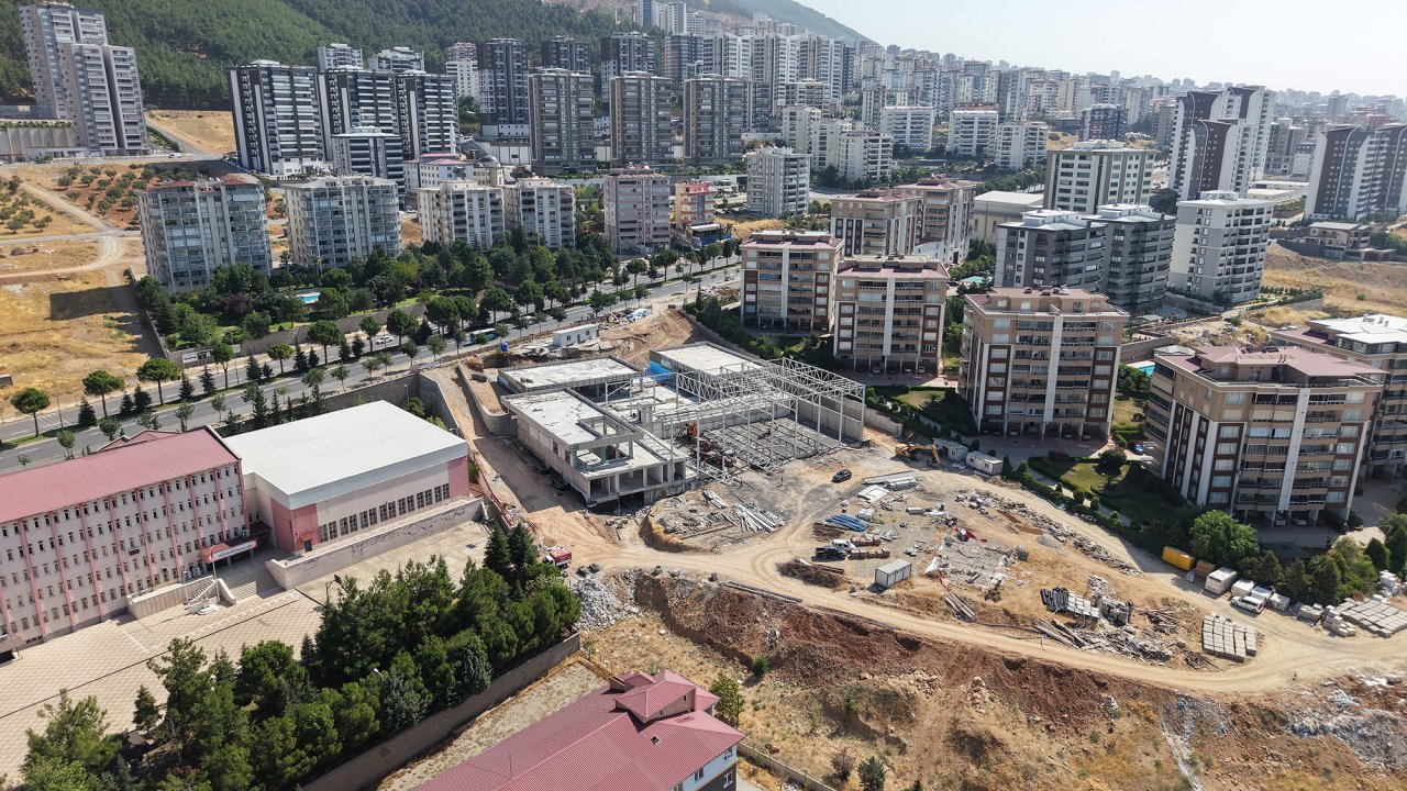Kahramanmaraş Gençlik ve Spor Merkezi Yükseliyor!