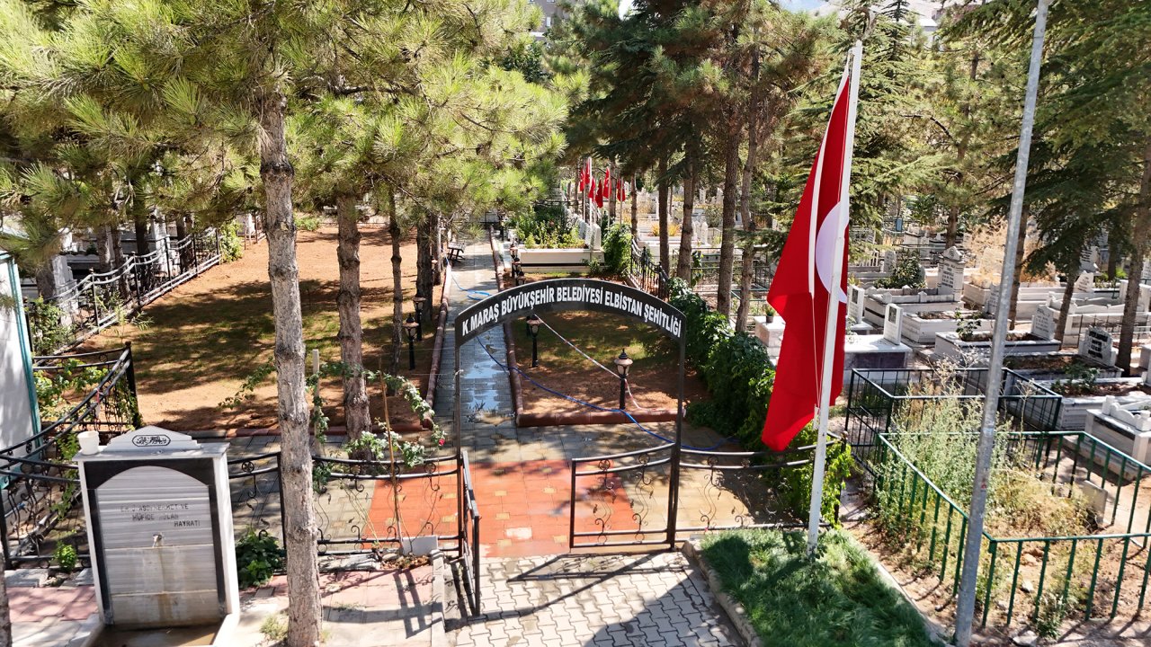Elbistan’daki Mezarlıklara Bakım!