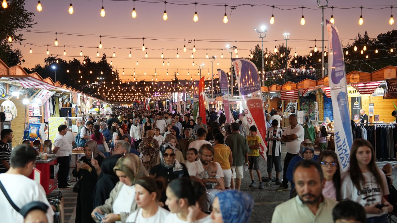 Kahramanmaraş'ta Kuşakları Buluşturan Fuar!