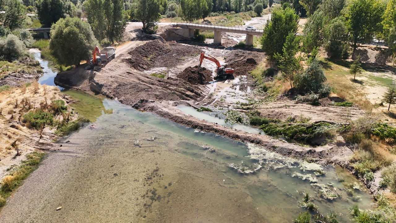 Büyükşehir’den Elbistan Kırsalında Ulaşımı Rahatlatacak Bir Yol Yatırımı Daha