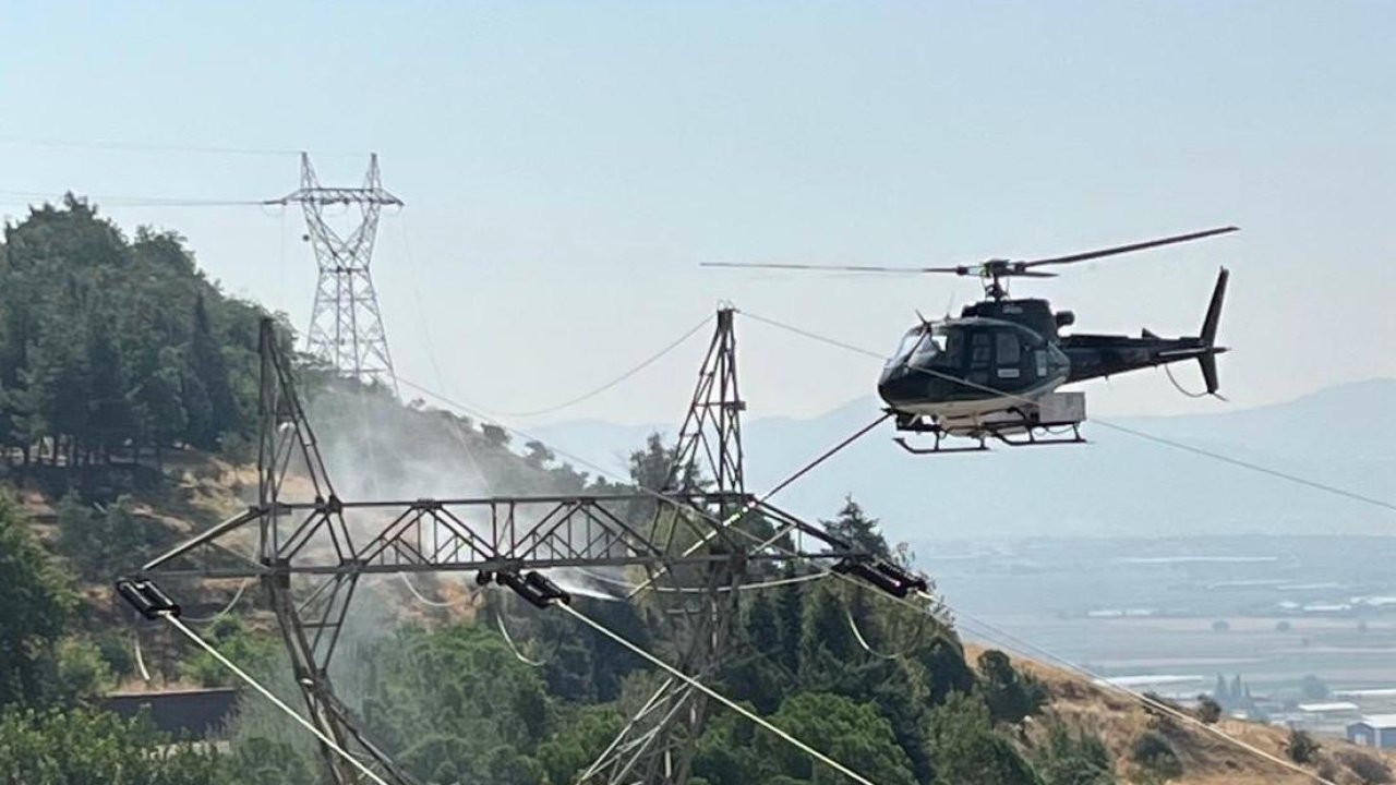 Kahramanmaraş’ta Helikopterle Yüksek Gerilim Hattı Temizliği Vatandaşları Şaşırttı!