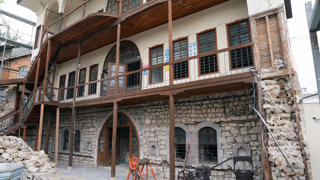 Tescilli Kocabaş Konağı’nda Restorasyon Süreci Sürüyor!