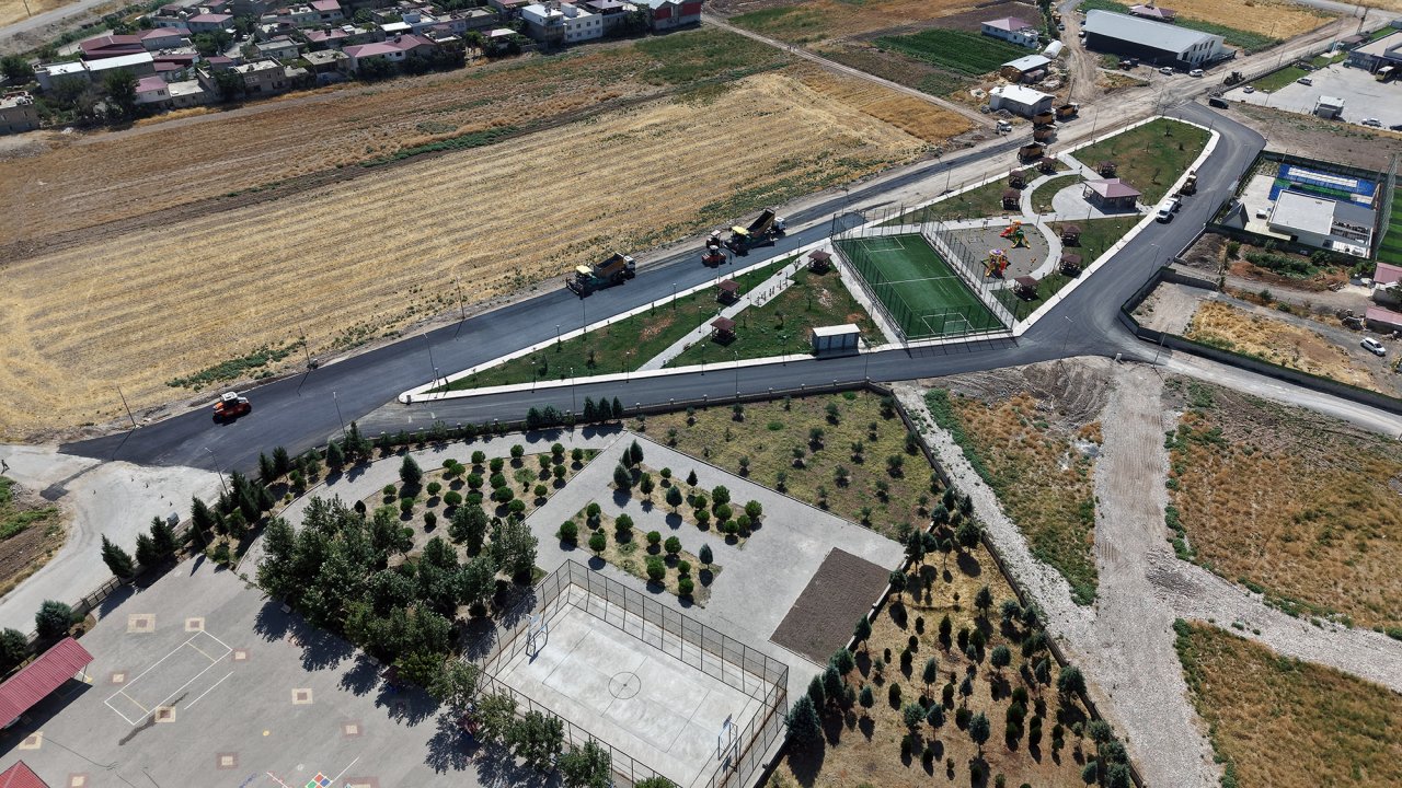 Büyükşehir, Dulkadiroğlu’nda Asfalt Mesaisini Sürdürüyor