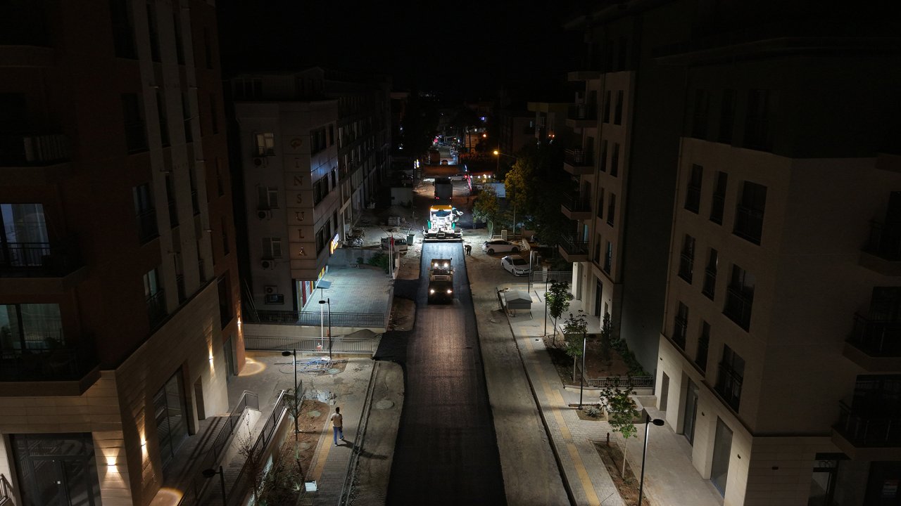 Büyükşehir, Yenişehir’deki Kapsamlı Dönüşümünü Gece Gündüz Sürdürüyor