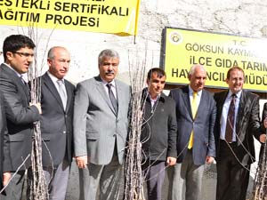 Göksunda fidan dağıtımı töreni