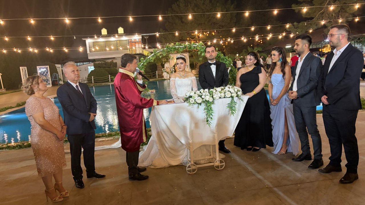 Akın Ozan’ın En Mutlu Günü! Kızı Yaren Dünyaevine Girdi