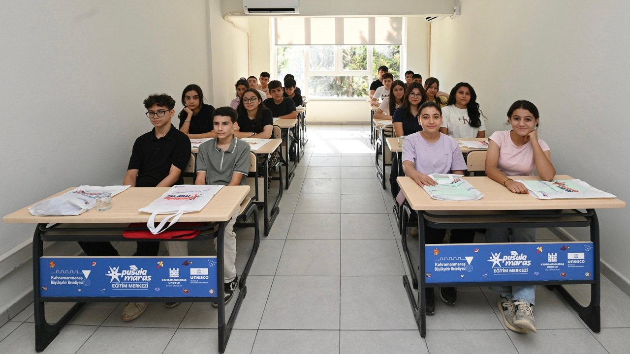 Büyükşehir Pusula Maraş Eğitim Merkezi’yle Gençlerin Yanında