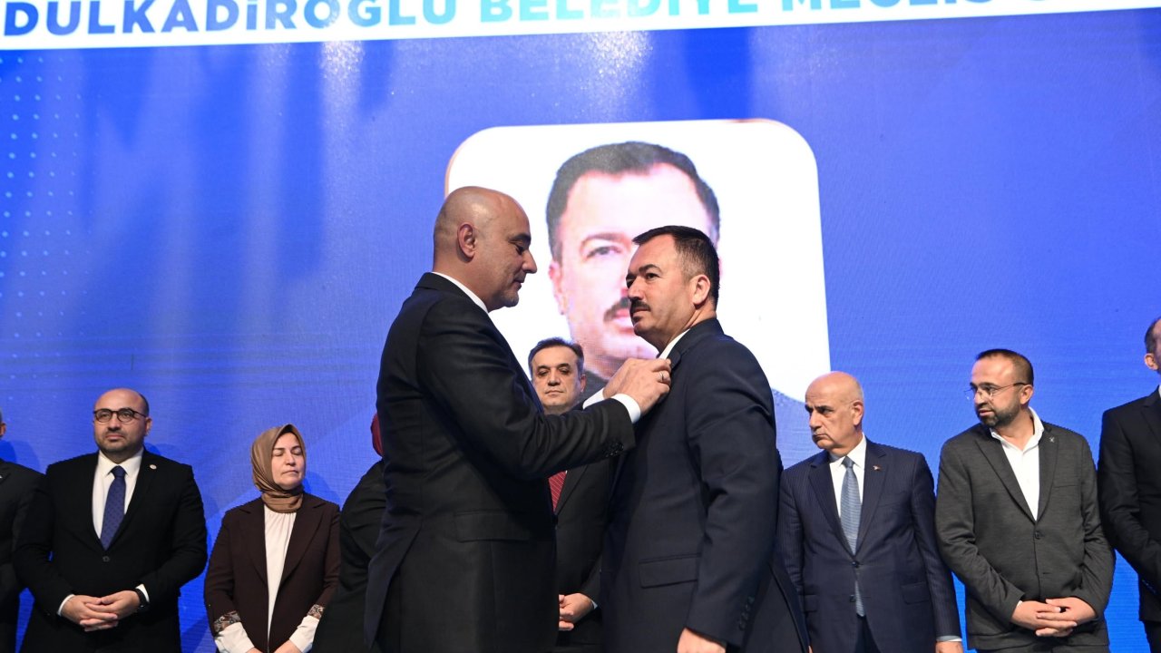 Kahramanmaraş’ta AK Parti’ye büyük katılım! 24 meclis üyesi partiye geçti