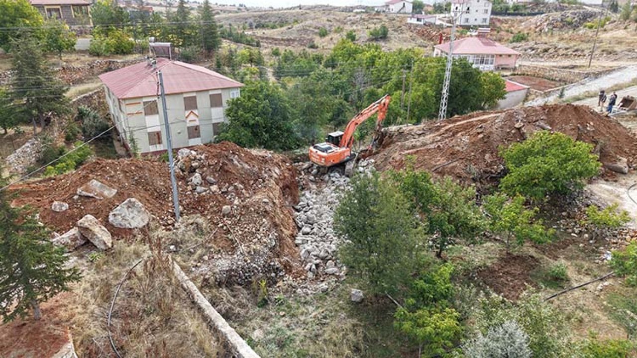 Büyükşehir’den Göksun Kırsalında Köprü Menfez Yatırımı