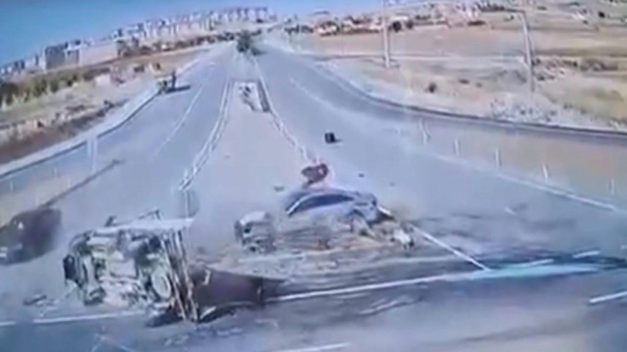 Kahramanmaraş’ta Milletvekili Karakoç’un yaralandığı kazanın görüntüleri ortaya çıktı!