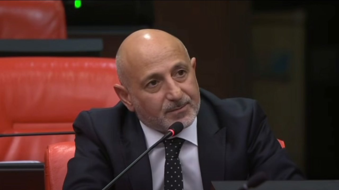 CHP’li Öztunç Meclis’te Çiftçinin Sesi Oldu: "Göksun’da Elma, Maraş’ta Zeytin Dalda Kaldı!"