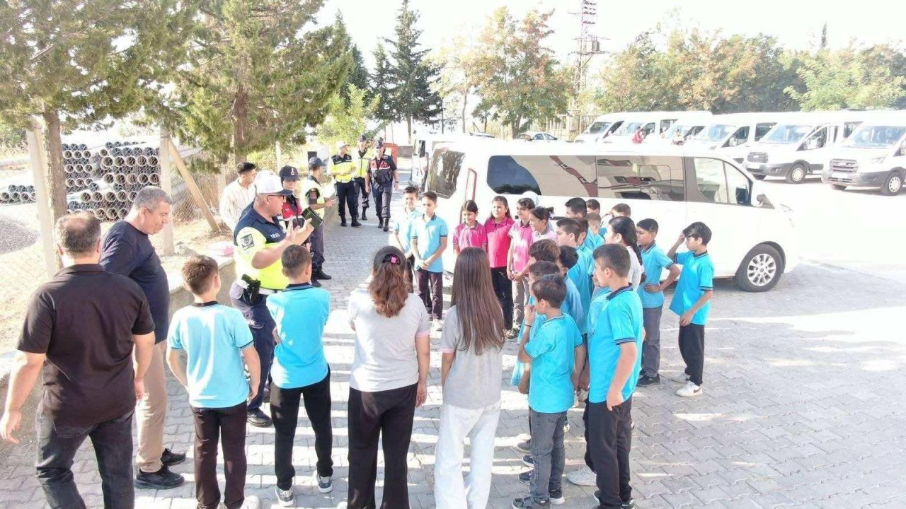 Kahramanmaraş'ta Jandarmadan Okul Çevrelerinde Güvenlik Denetimi!