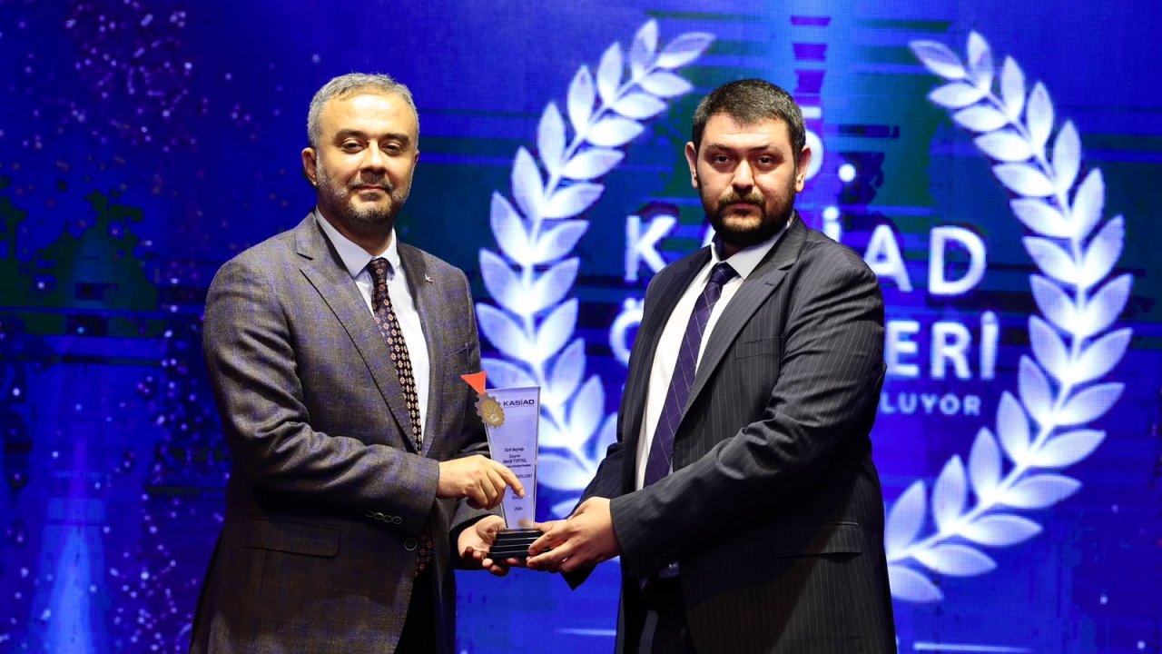5. KASİAD Ödülleri’nin en özeli, Başkan Toptaş ve Onikişubat Belediyesi’ne verildi!