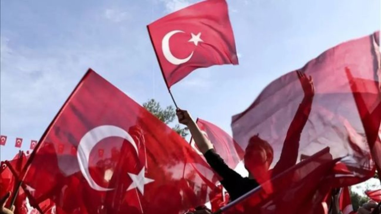 28 Ekim Yarım Gün mü? 2026 Cumhuriyet Bayramı Tatili ve Özel Sektör Mesaisi