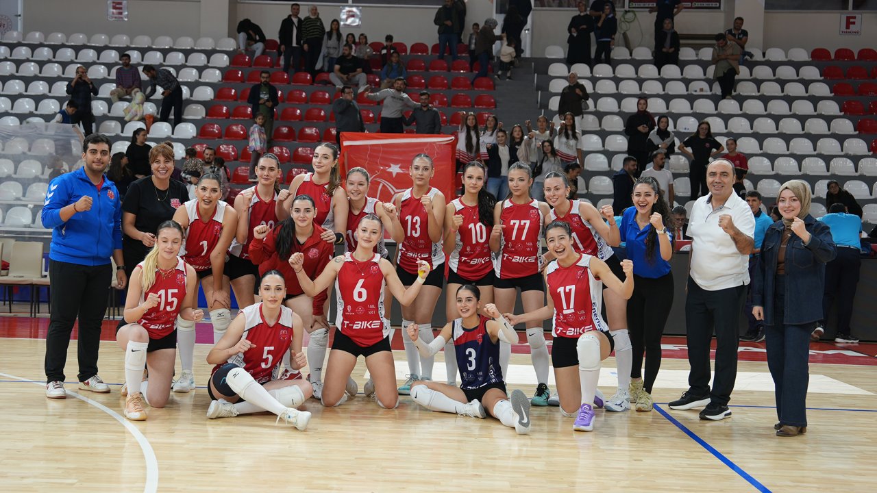Büyükşehir’in Sultanları Evinde Galibiyet Peşinde