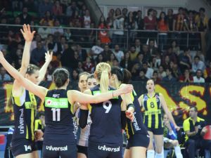 Olaylı Derbiyi Fenerbahçe Kazandı