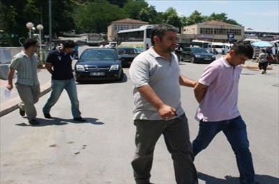 Kendine benzeyen arkadaşını askere yolladı