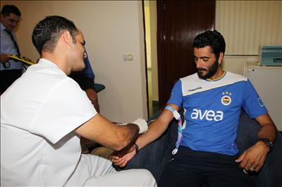 Fenerbahçede futbolcular testten geçti