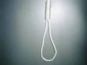 Bunalıma Giren Genç Kız Kendini Astı