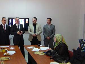 Yanınızdayız, Farkındayız