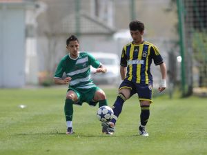 A2 Liginde Bursaspor Kendi Evinde Fenerbahçeye Mağlup Oldu