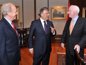 Cumhurbaşkanı Gül Abdli Senatörleri Kabul Etti