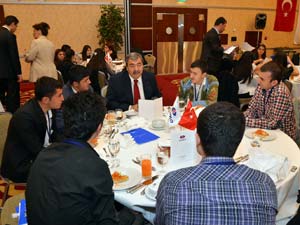 Sani Konukoğlu Vakfı Öğrenci Buluşması