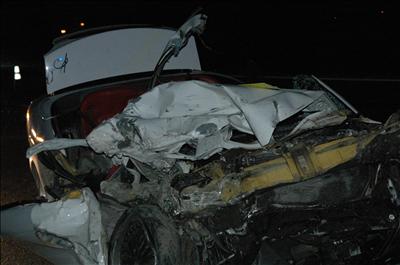 Adanada iki kaza: 1 ölü, 16 yaralı