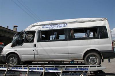 Piknik dönüşü kaza: 11 yaralı