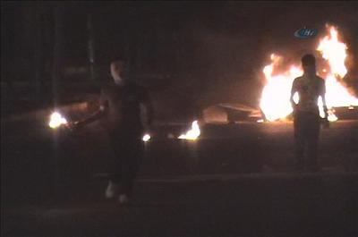 Cizrede Göstericiler Polise Molotofla Saldırdı