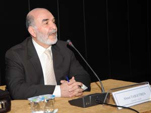 Ülkemizde demokrasi adına önemli ilerlemeler yaşanıyor