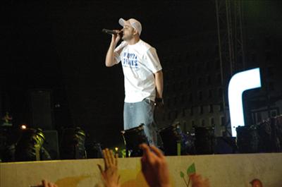 Cezaya pet şişe atıldı