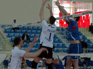 Aroma Erkekler Voleybol 1. Lig Play-off Müsabakaları Başladı