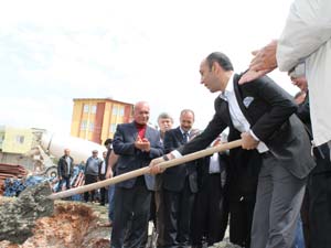 Mehmet Akif Ersoy İlköğretim Okulunun temeli atıldı