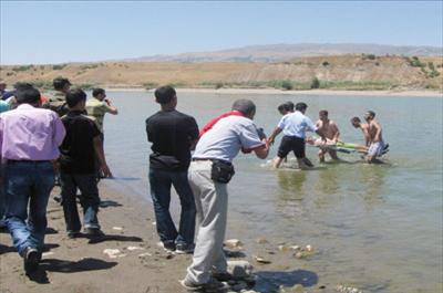 Balık tutarken boğuldu