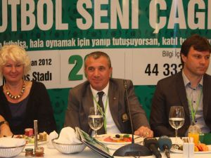 Eski Futbolcular Biyediç Adına Sahaya Çıkıyor