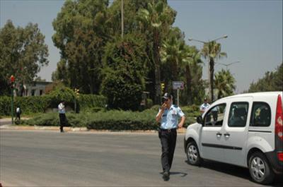 Şüpheli poşetten can simidi çıktı