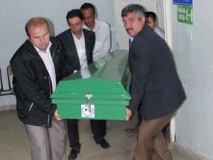 Eşine Mesaj Attı Diye Öldürdü