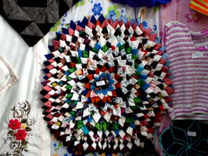 Bayanların el emeği göz nuru eserleri sergilendi