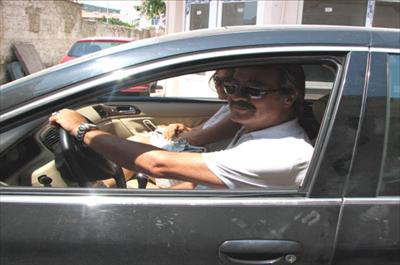 Kadir İnanırın aşk tatili devam ediyor